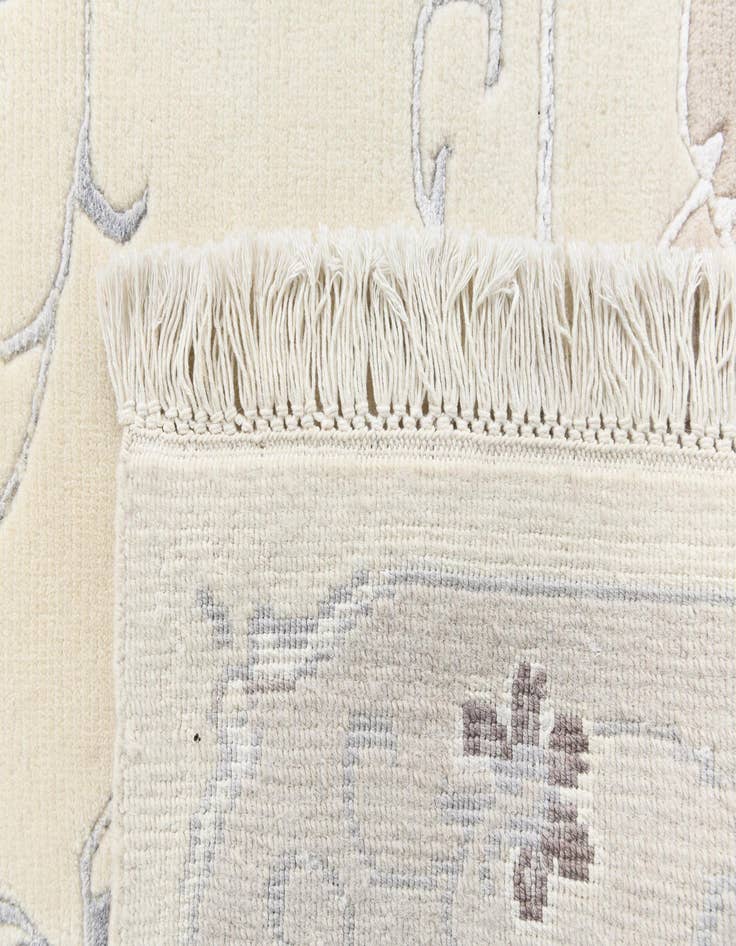 Detail image of  4' 11 x 6' 10 Darya Rug