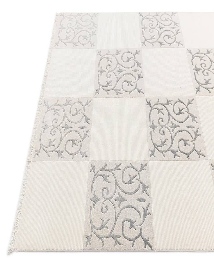 Detail image of  5' 7 x 7' 11 Darya Rug