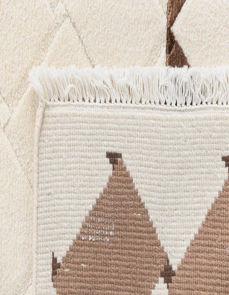 Detail image of  5' 6 x 7' 10 Darya Rug