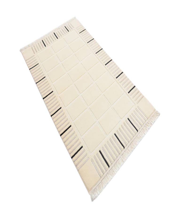 Detail image of  3' x 4' 11  Hand Knotted Darya Wool Rug