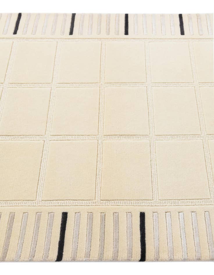 Detail image of  3' x 4' 11  Hand Knotted Darya Wool Rug