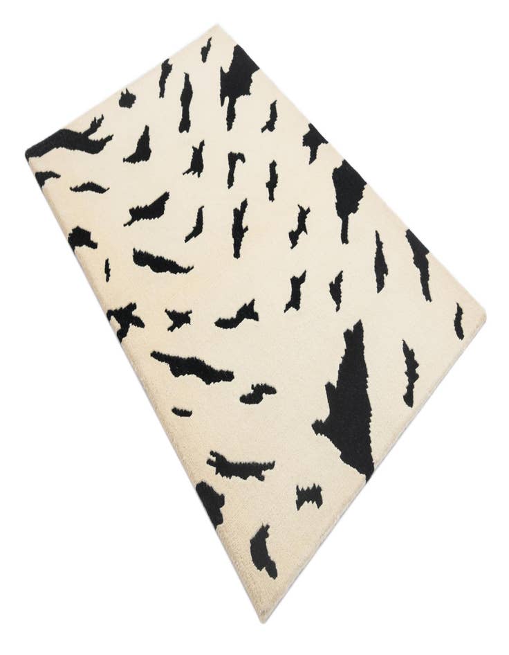 Detail image of  3' x 4' 8  Hand Knotted Darya Wool Rug