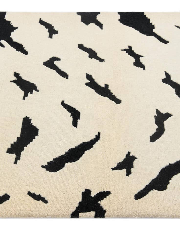 Detail image of  3' x 4' 8  Hand Knotted Darya Wool Rug