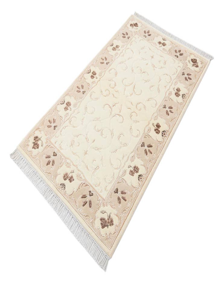 Detail image of  2' 8 x 4' 11  Hand Knotted Darya Wool Rug