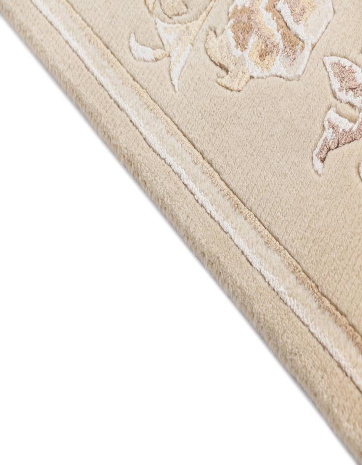 Detail image of  2' 8 x 4' 10  Hand Knotted Darya Wool Rug