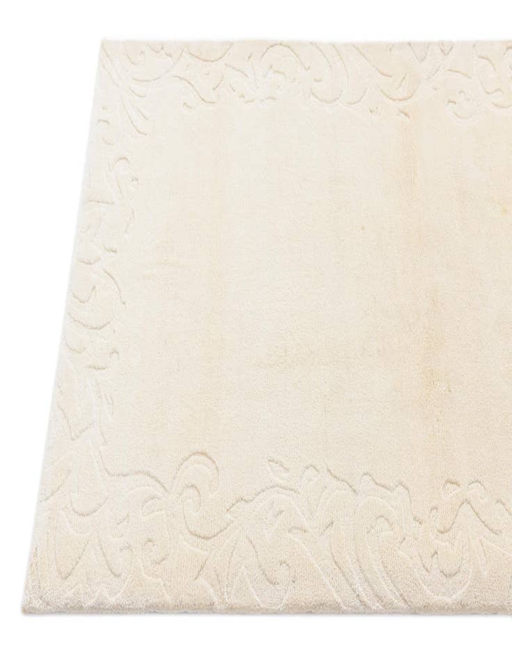 Detail image of  3' 1 x 4' 10  Hand Knotted Darya Wool Rug