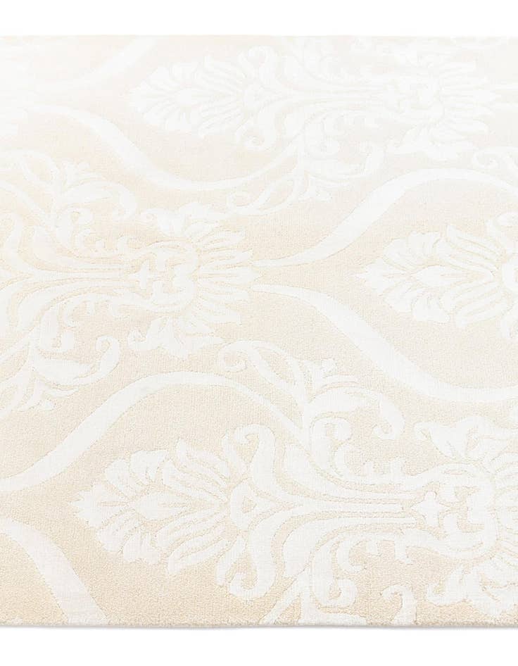 Detail image of  4' 1 x 6' Darya Rug