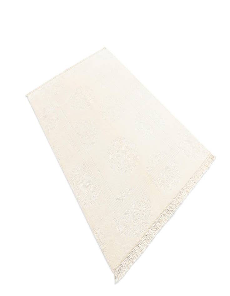 Detail image of  4' x 5' 11 Darya Rug