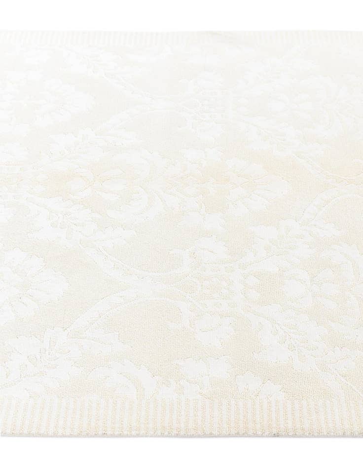 Detail image of  4' x 5' 11 Darya Rug