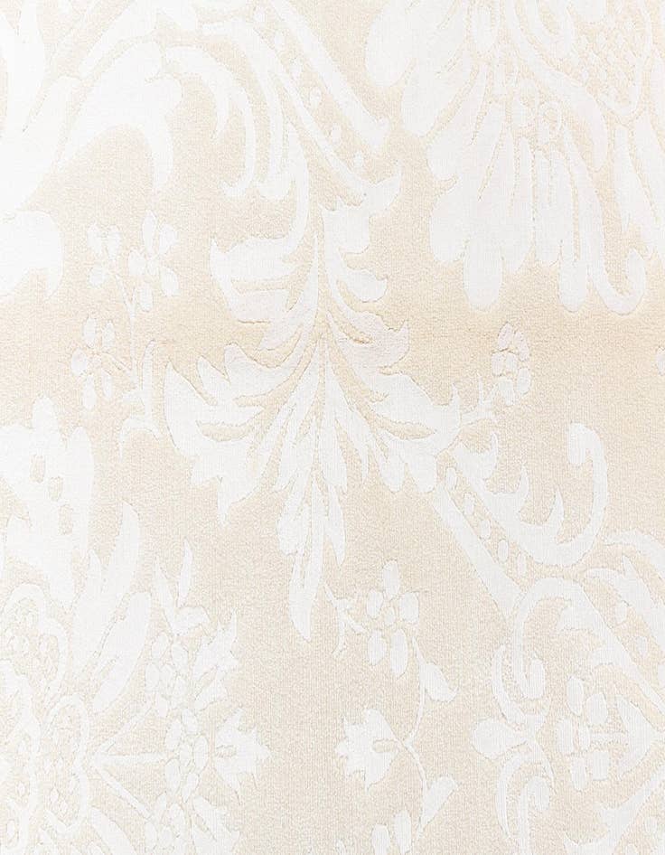 Detail image of  4' 2 x 6' Darya Rug