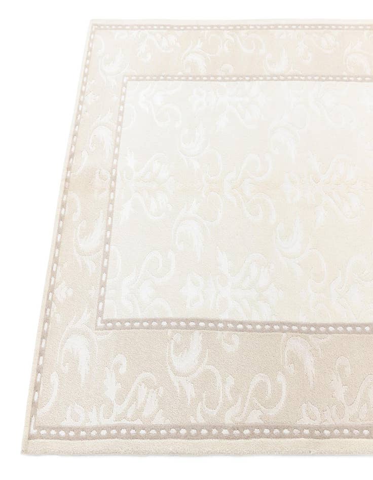 Detail image of  4' 1 x 5' 11 Darya Rug