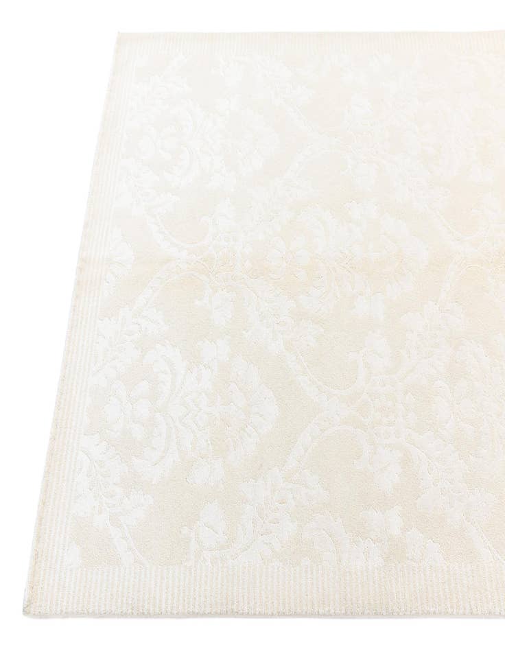 Detail image of  4' x 6' Darya Rug