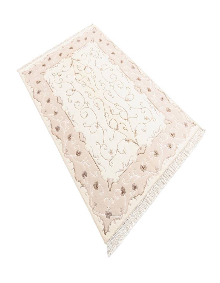 Detail image of  3' 10 x 5' 11 Darya Rug