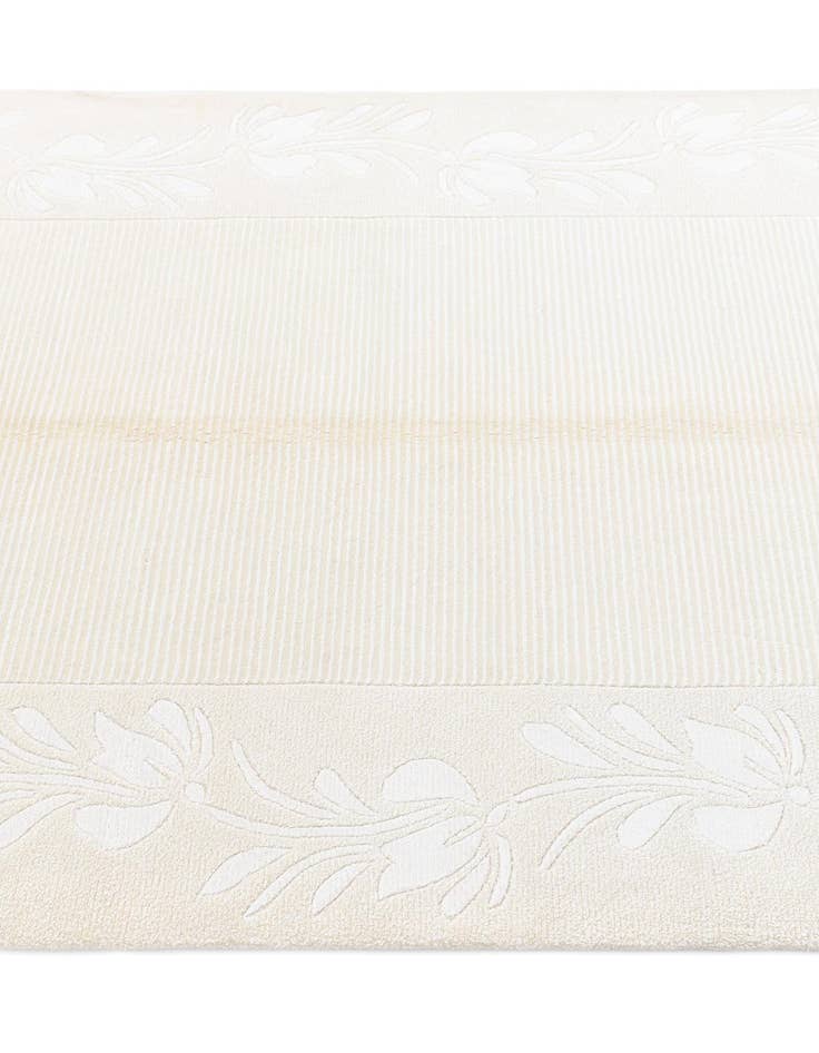 Detail image of  3' 11 x 6' Darya Rug