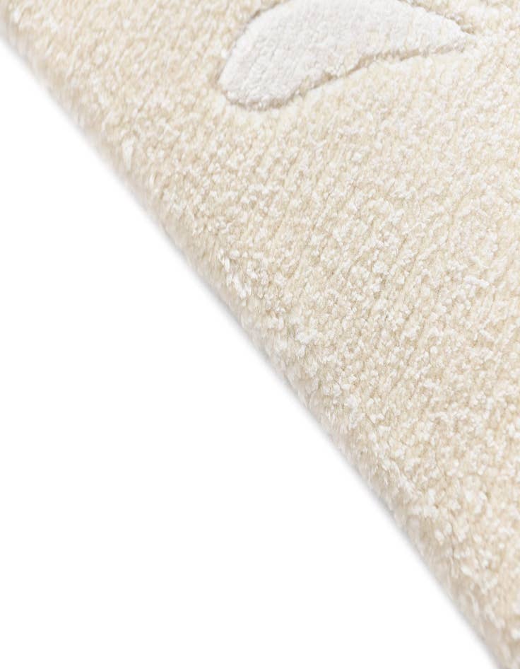 Detail image of  3' 11 x 6' Darya Rug