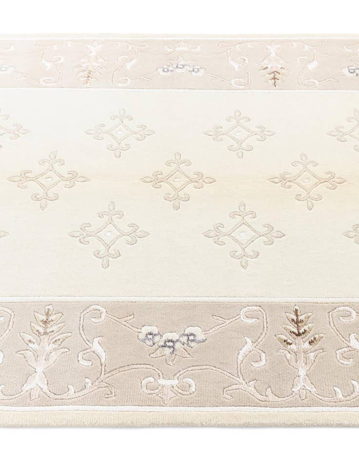 Detail image of  4' x 6' 2 Darya Rug