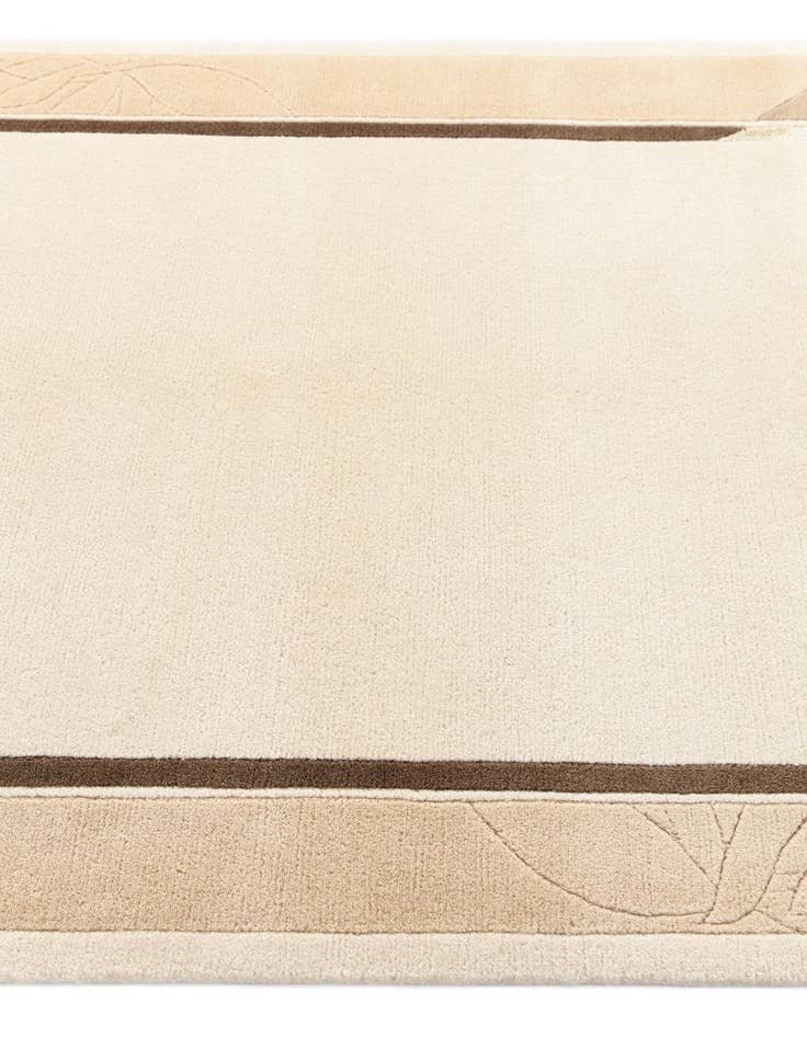 Detail image of  4' 4 x 6' 2 Darya Rug