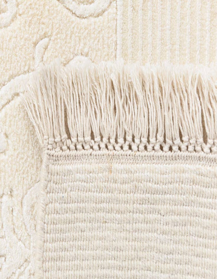 Detail image of  4' x 6' 1 Darya Rug