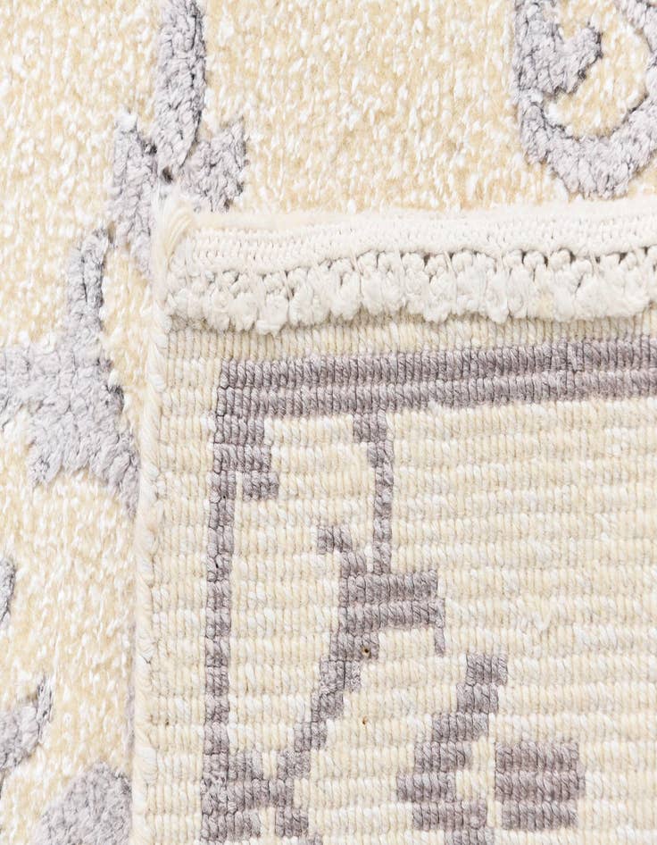 Detail image of  4' x 6' 2 Darya Rug