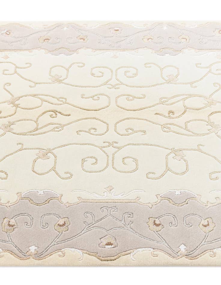 Detail image of  4' x 6' Darya Rug