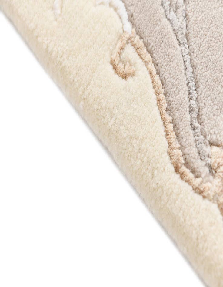 Detail image of  4' x 6' Darya Rug