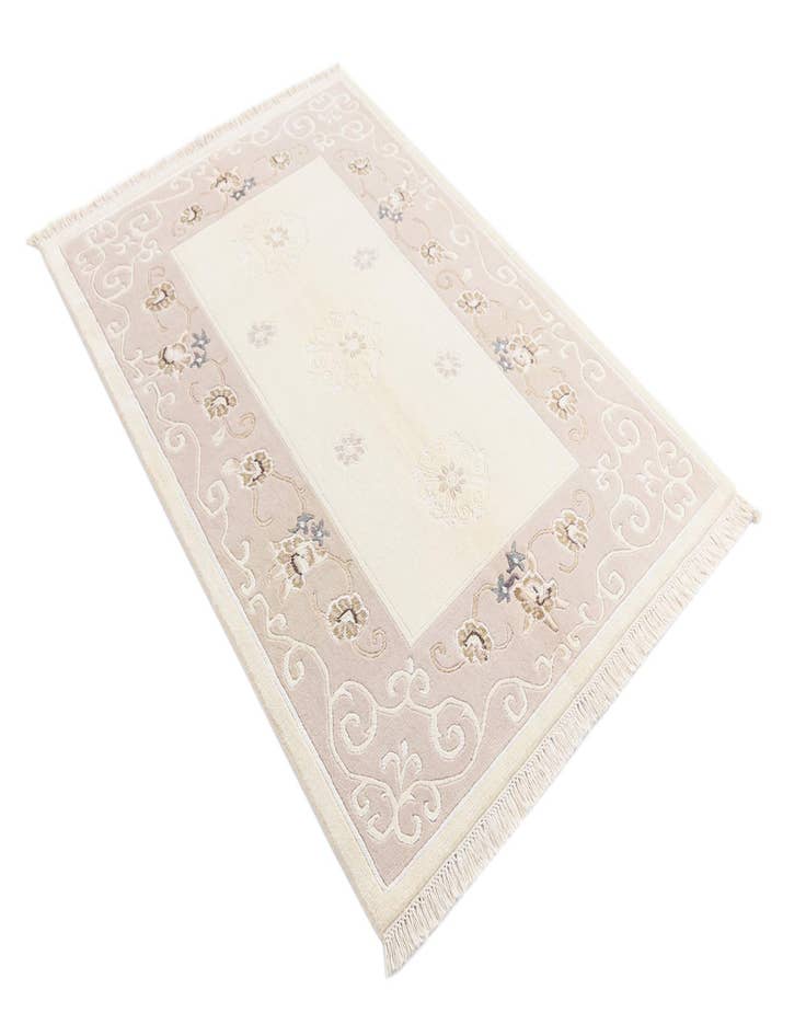 Detail image of  4' x 6' Darya Rug