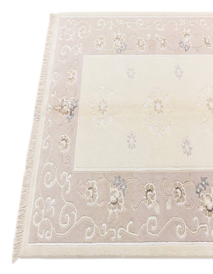 Detail image of  4' x 6' Darya Rug