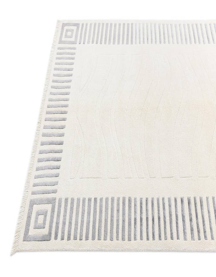 Detail image of  4' x 5' 11 Darya Rug