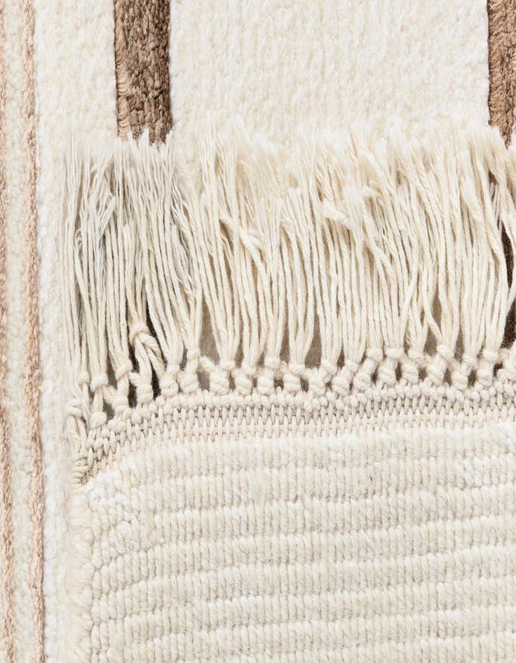 Detail image of  4' 1 x 6' 3 Darya Rug