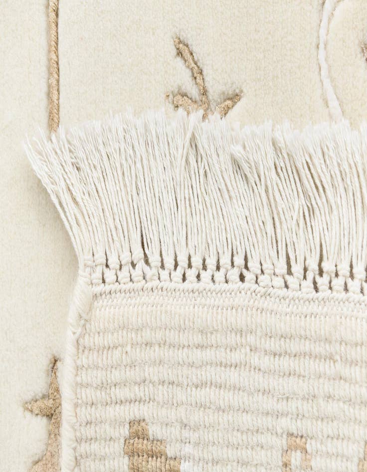 Detail image of  3' 11 x 6' Darya Rug