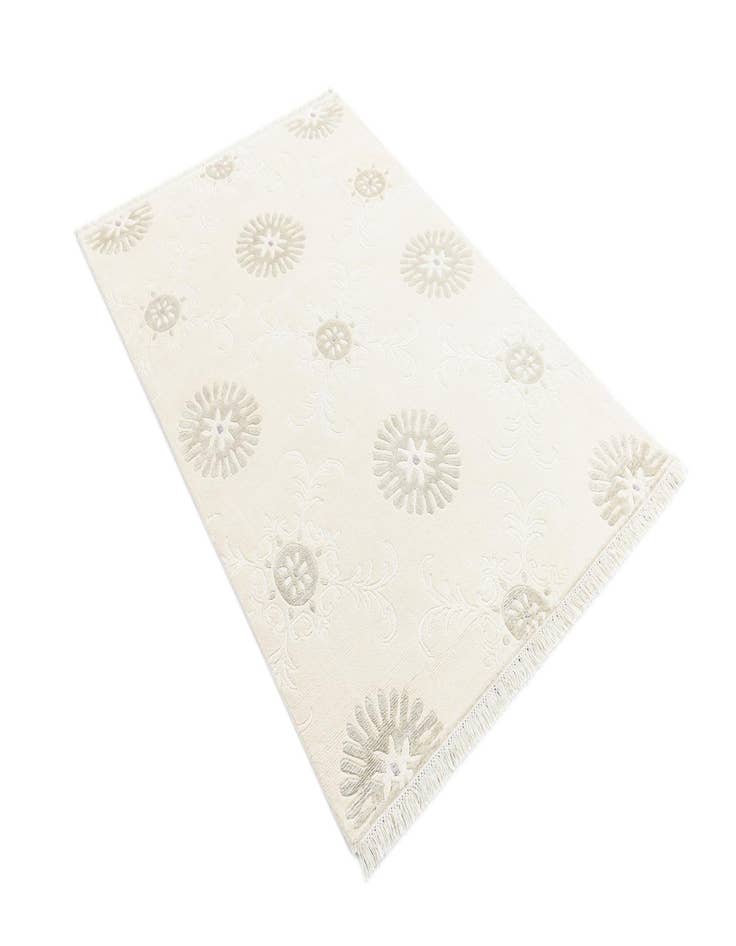 Detail image of  4' x 6' 1 Darya Rug