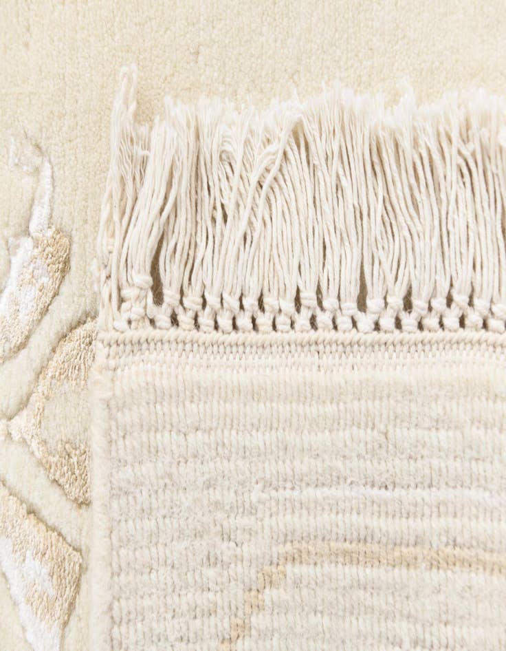 Detail image of  4' x 6' 2 Darya Rug