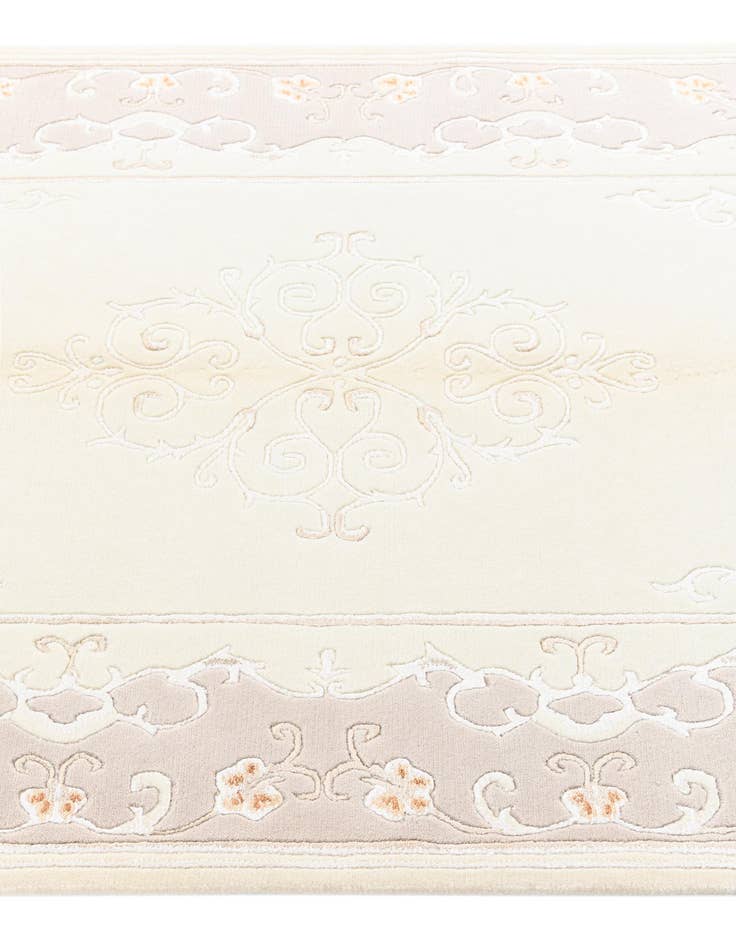 Detail image of  4' x 6' Darya Rug