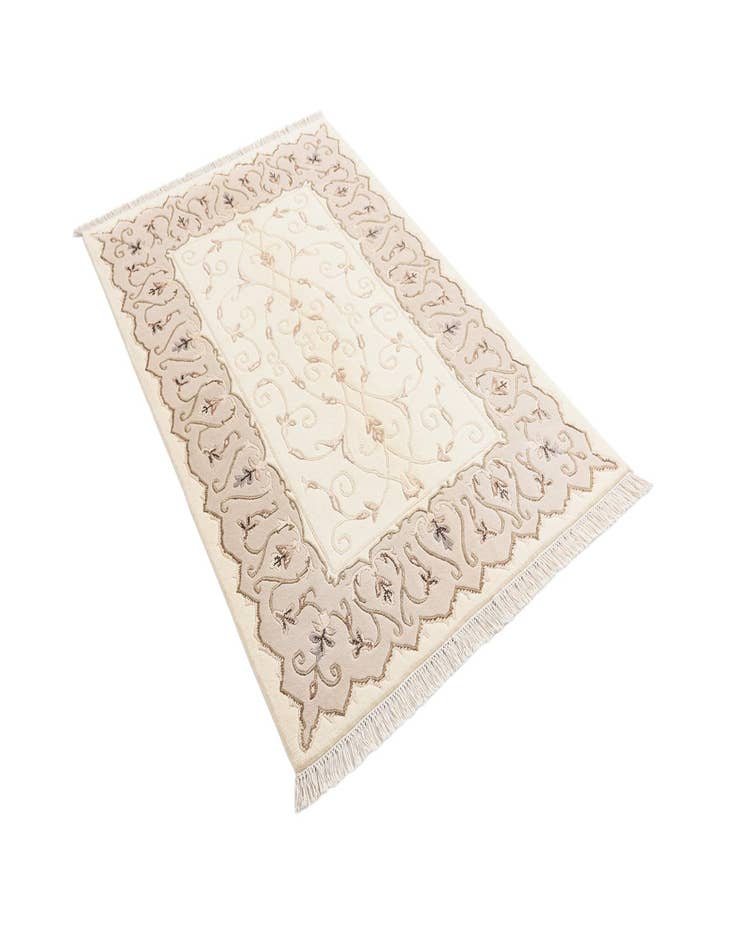 Detail image of  3' 11 x 6' Darya Rug