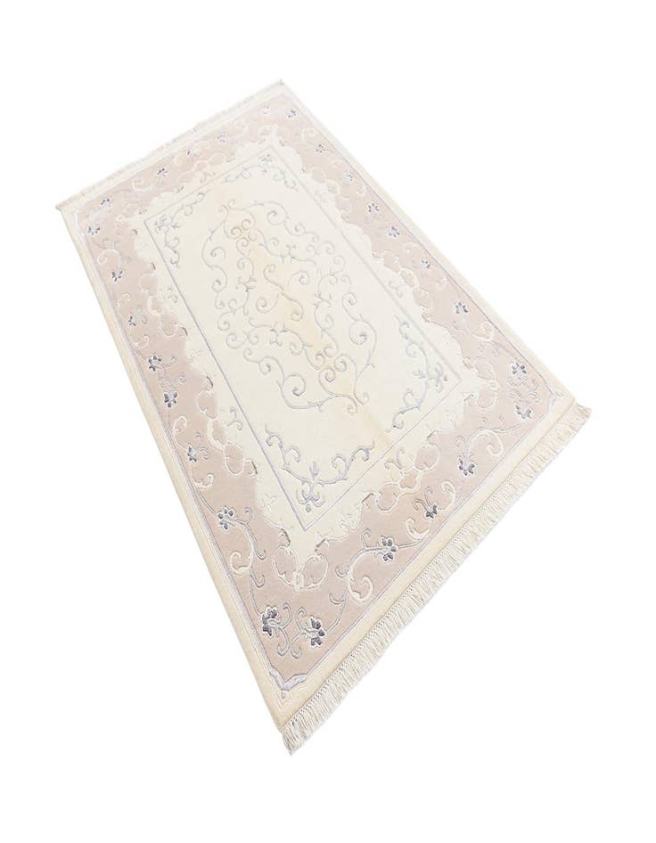 Detail image of  4' x 6' Darya Rug