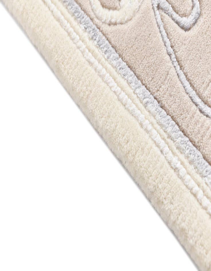 Detail image of  4' x 6' Darya Rug