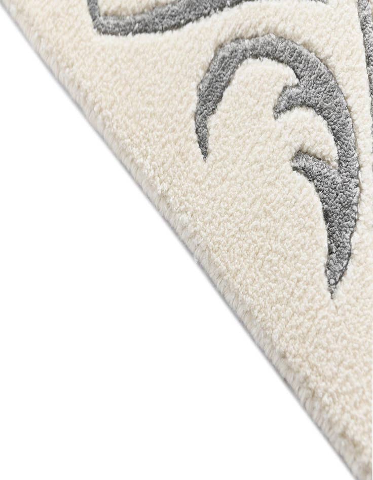 Detail image of  3' 11 x 6' Darya Rug