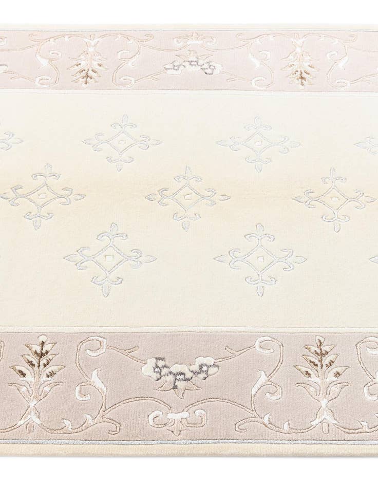 Detail image of  4' x 5' 11 Darya Rug