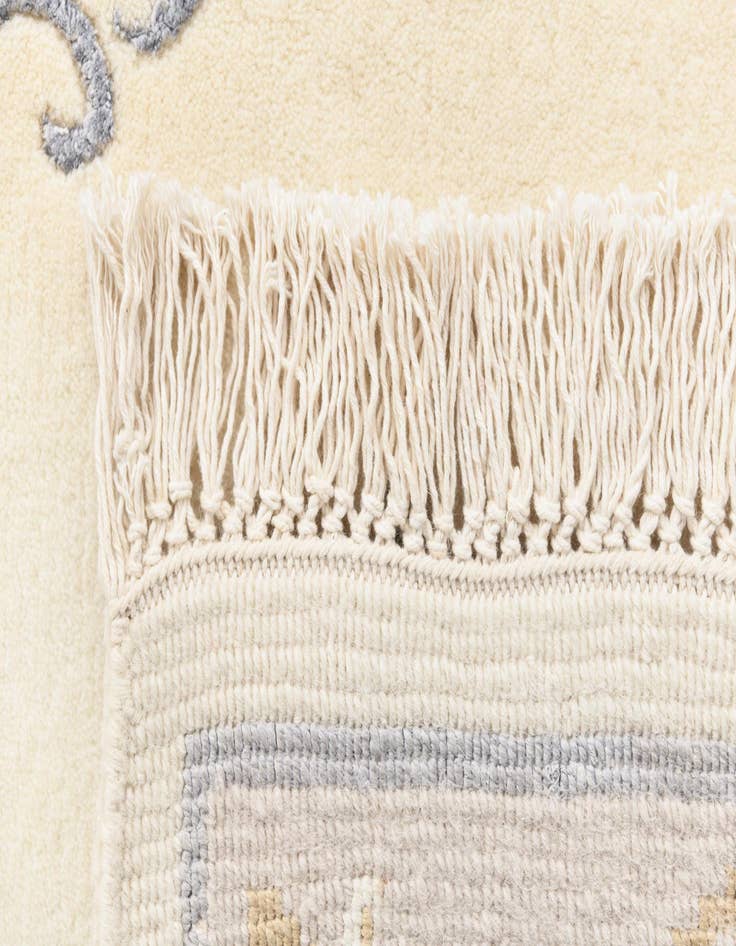 Detail image of  3' 11 x 5' 10 Darya Rug