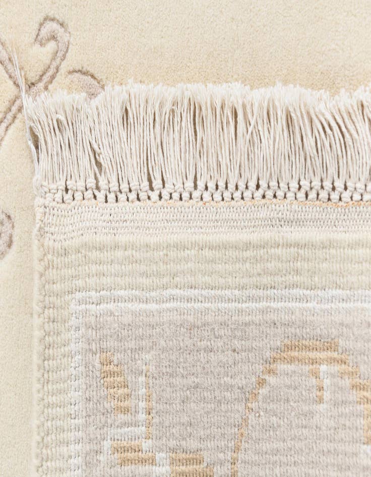 Detail image of  4' x 6' 2 Darya Rug