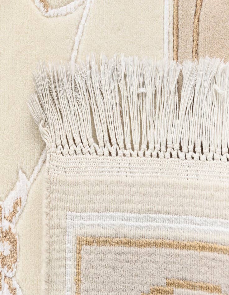 Detail image of  4' 1 x 5' 11 Darya Rug