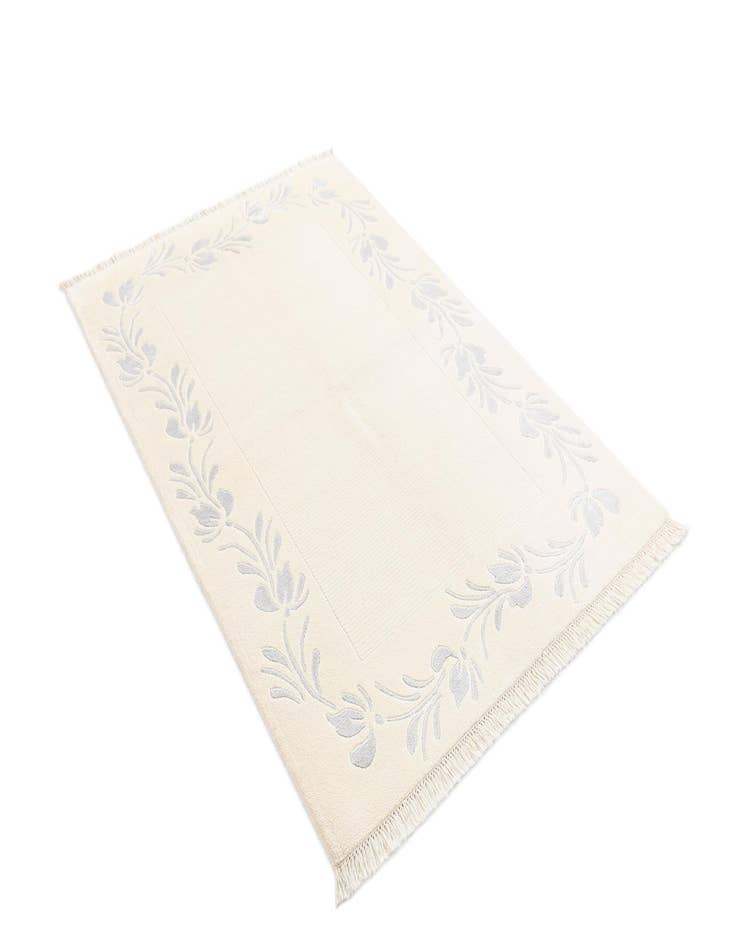 Detail image of  4' 1 x 6' 2 Darya Rug