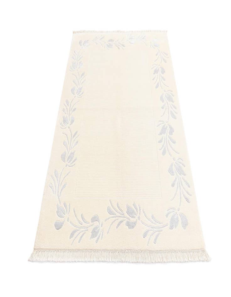 Detail image of  4' 1 x 6' 2 Darya Rug