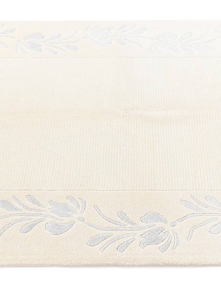 Detail image of  4' 1 x 6' 2 Darya Rug