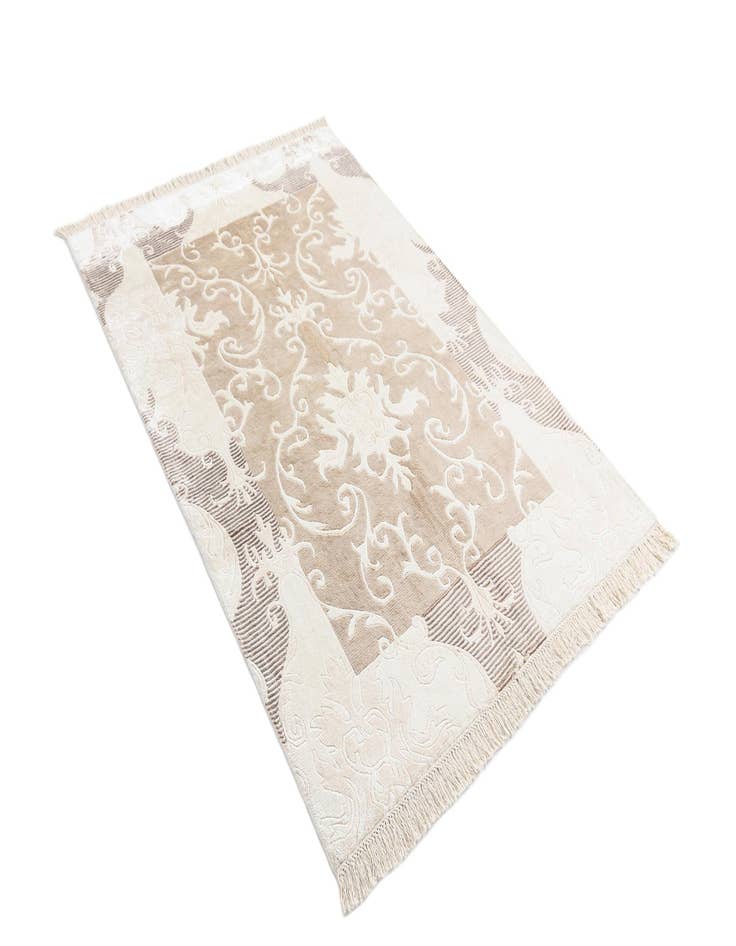 Detail image of  4' x 6' Darya Rug