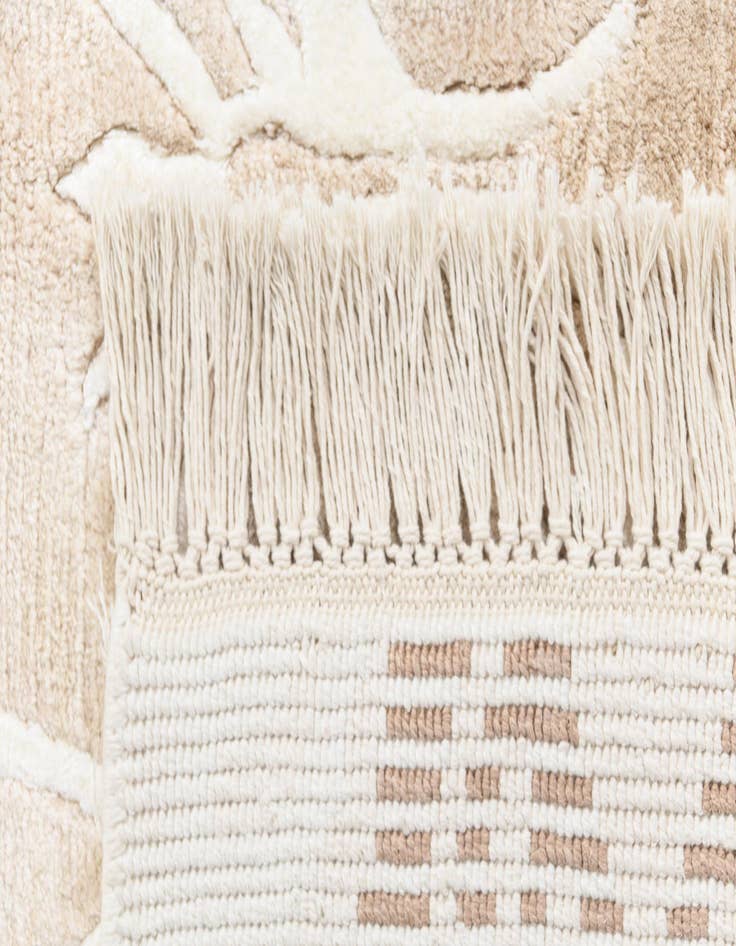 Detail image of  4' x 6' Darya Rug