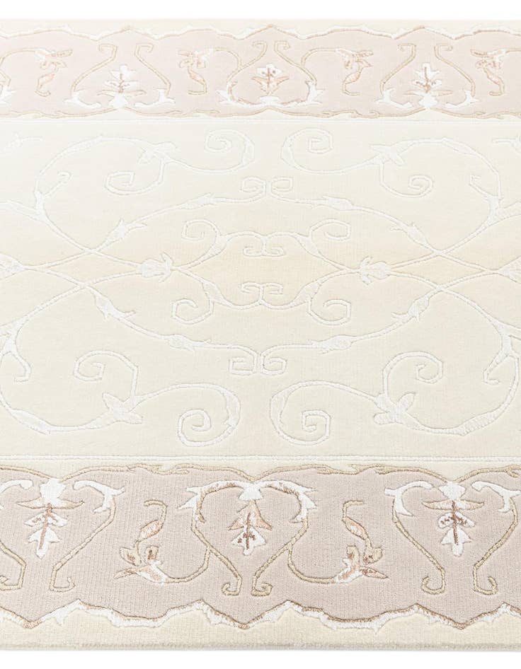 Detail image of  4' x 5' 11 Darya Rug