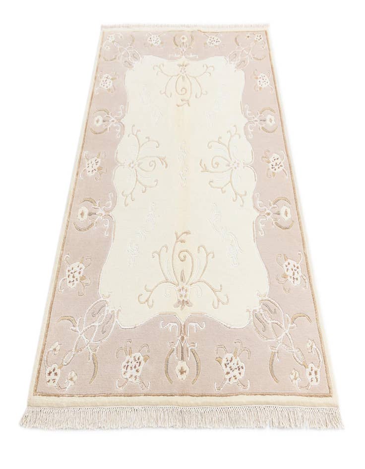 Detail image of  4' 1 x 6' Darya Rug