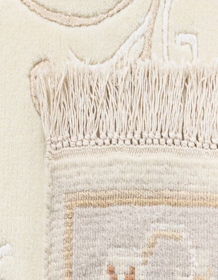 Detail image of  4' 1 x 6' Darya Rug