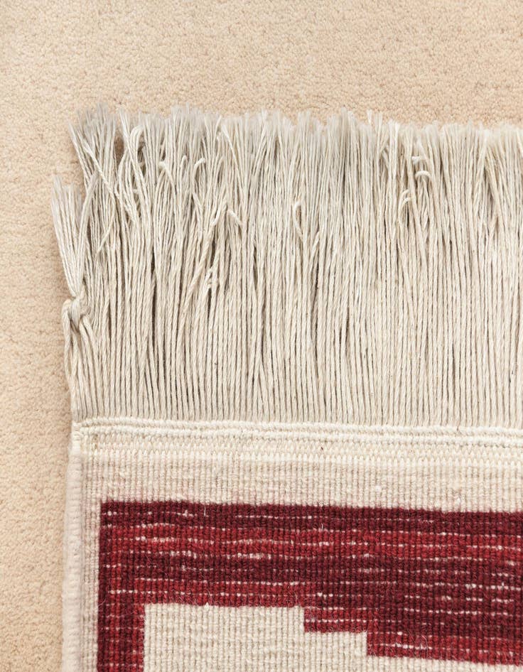 Detail image of  4' x 6' Darya Rug